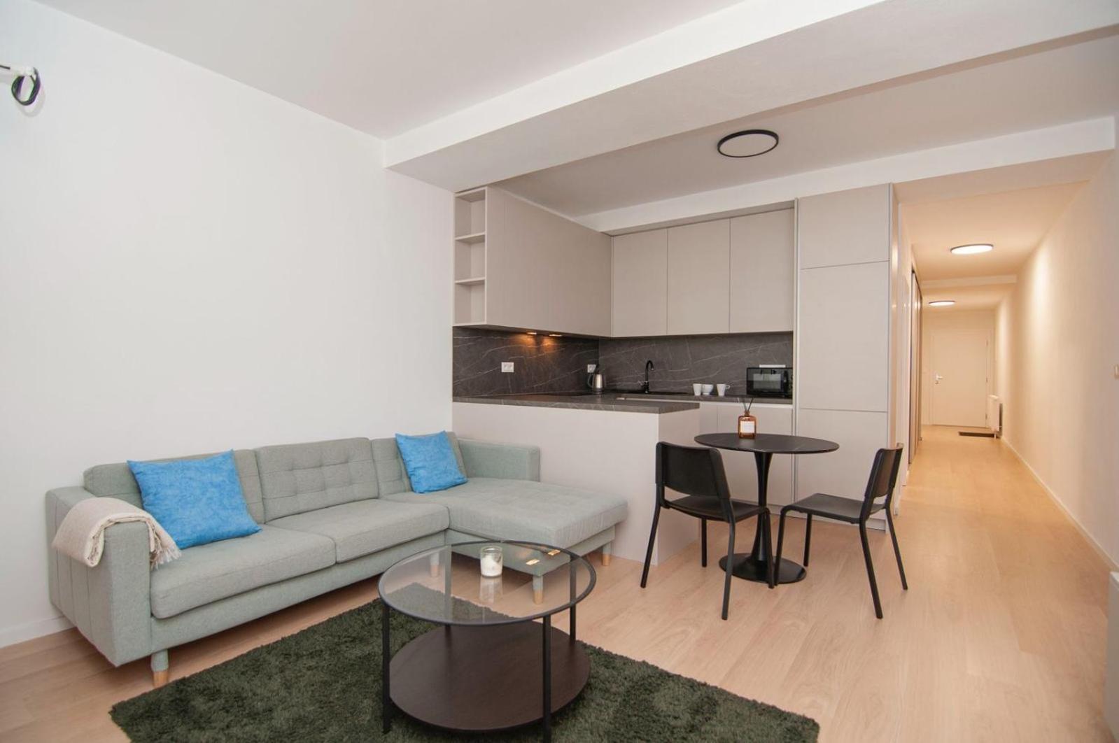 Beautiful Apartment In The City Center Bratislava Bagian luar foto