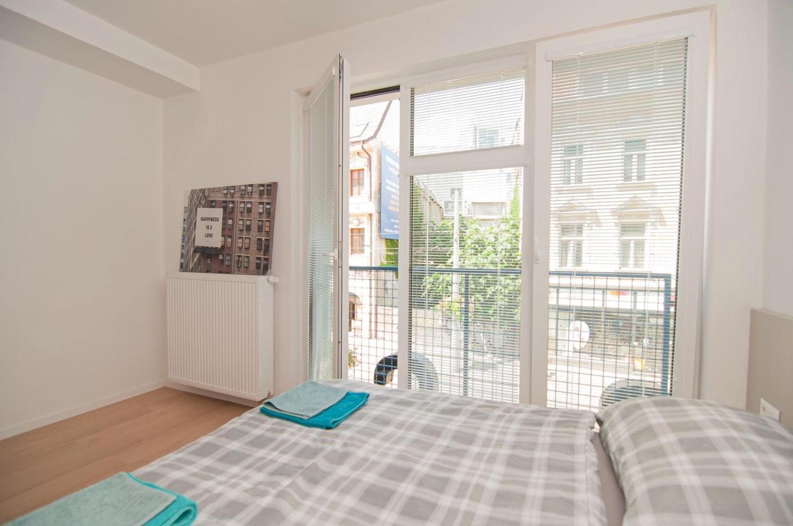 Beautiful Apartment In The City Center Bratislava Bagian luar foto