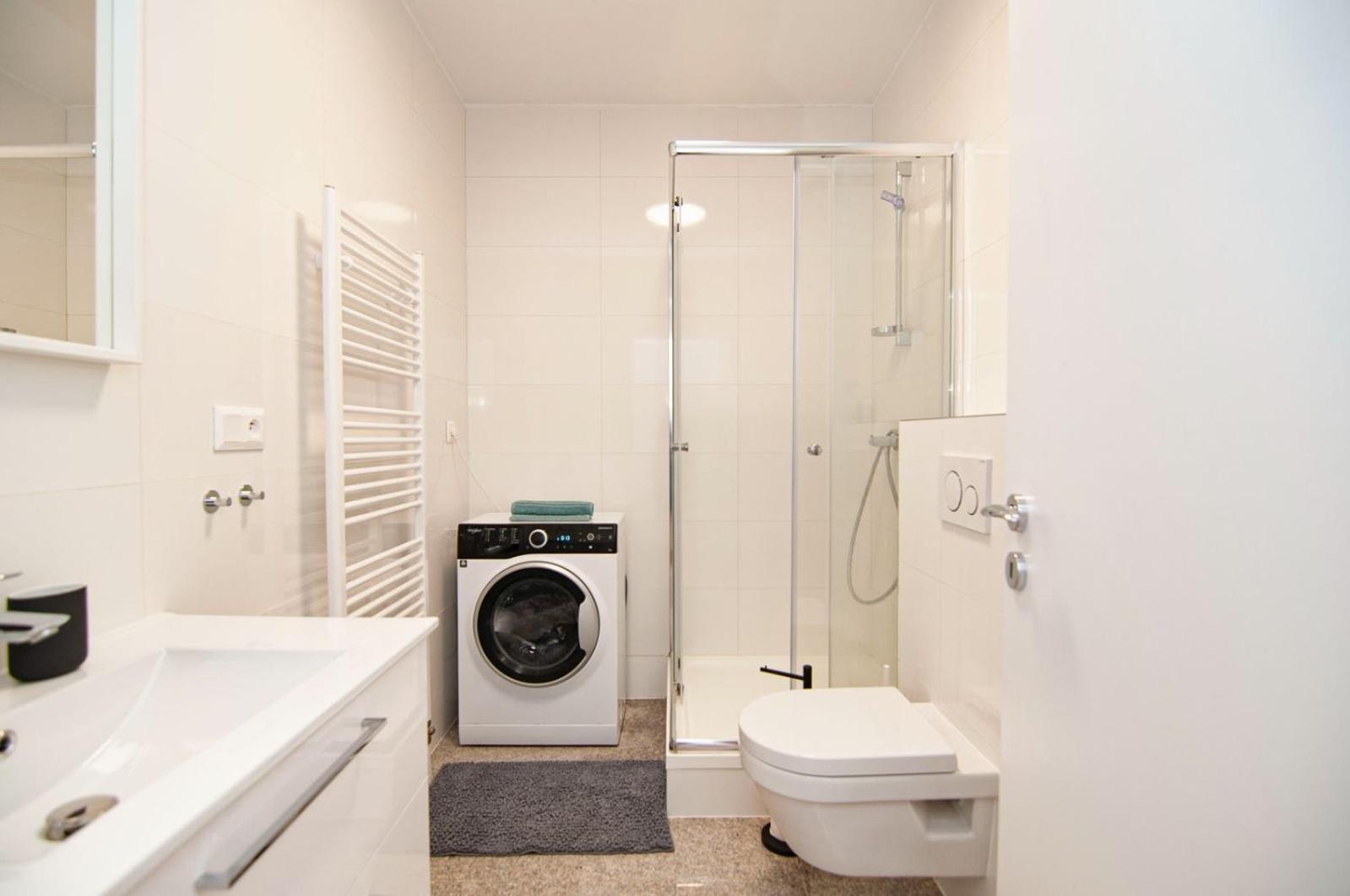 Beautiful Apartment In The City Center Bratislava Bagian luar foto
